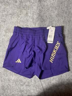 adidas Women's Washington Huskies D4T Woven 3" Shorts Purple